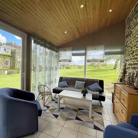 Hébergement de vacances Maison Chaleureuse Avec Jardin Et Animaux Acceptés - Fr-1-497-40 *