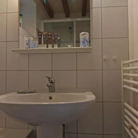 Maison Chaleureuse Avec Jardin Et Animaux Acceptés - Fr-1-497-40 *